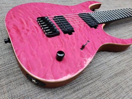 Side View Of Duvell Elite 7 Quilted Maple
